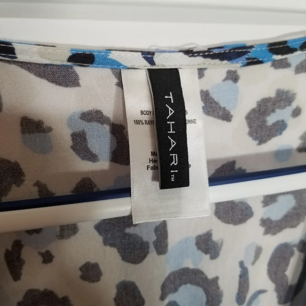 Tahari Swimsuit Cover Up Women's Medium Blue Animal Print Batwing Sleeves